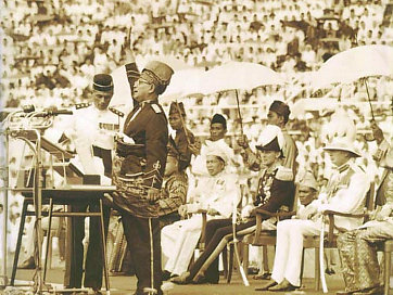 Afbeelding: 31 augustus 1957 - Tunku Abdul Rahman, de eerste premier van Malaya tijdens de onafhankelijkheids ceremonie in het Merdeka Stadium van Malacca 31 augustus 1957 - Tunku Abdul Rahman, de eerste premier van Malaya tijdens de onafhankelijkheids ceremonie in het Merdeka Stadium van Malacca